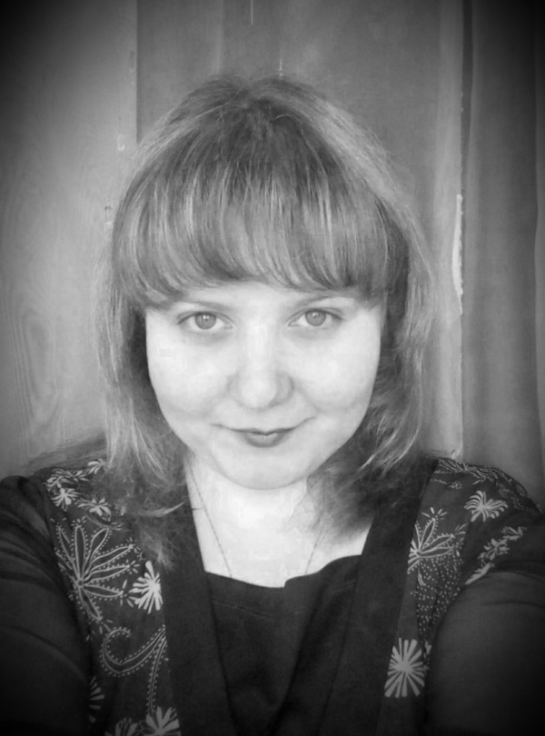 Анна Бесфамильная