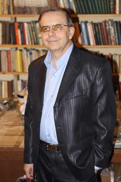 Александр Азовский