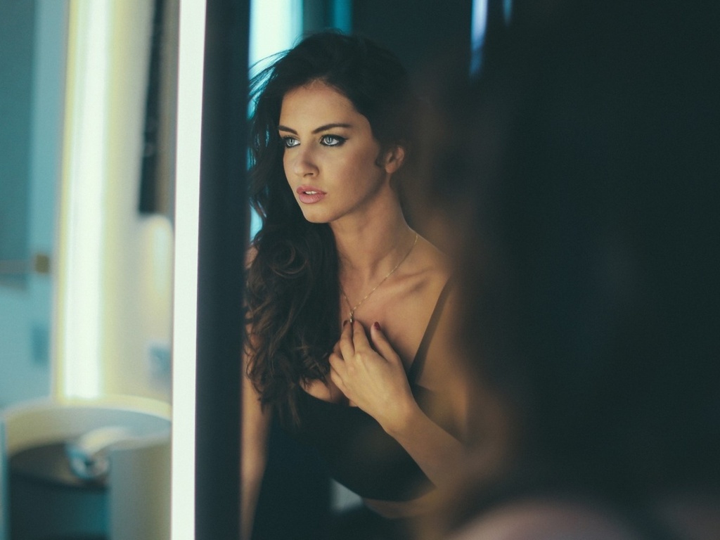 Юленька Санина