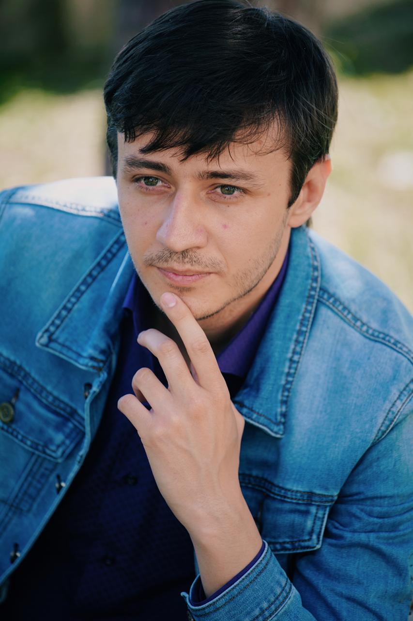 Артур Кенчешаов