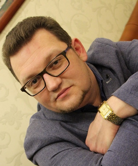 Максим Страхов