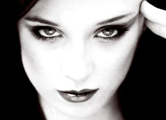 Николь Скай