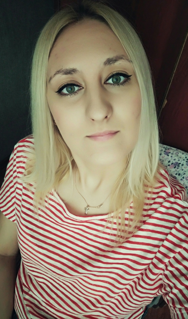 Яна Бражник