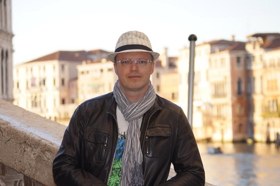 Александр Волков-Апостол