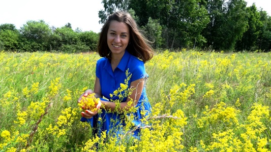 Настя Полякова