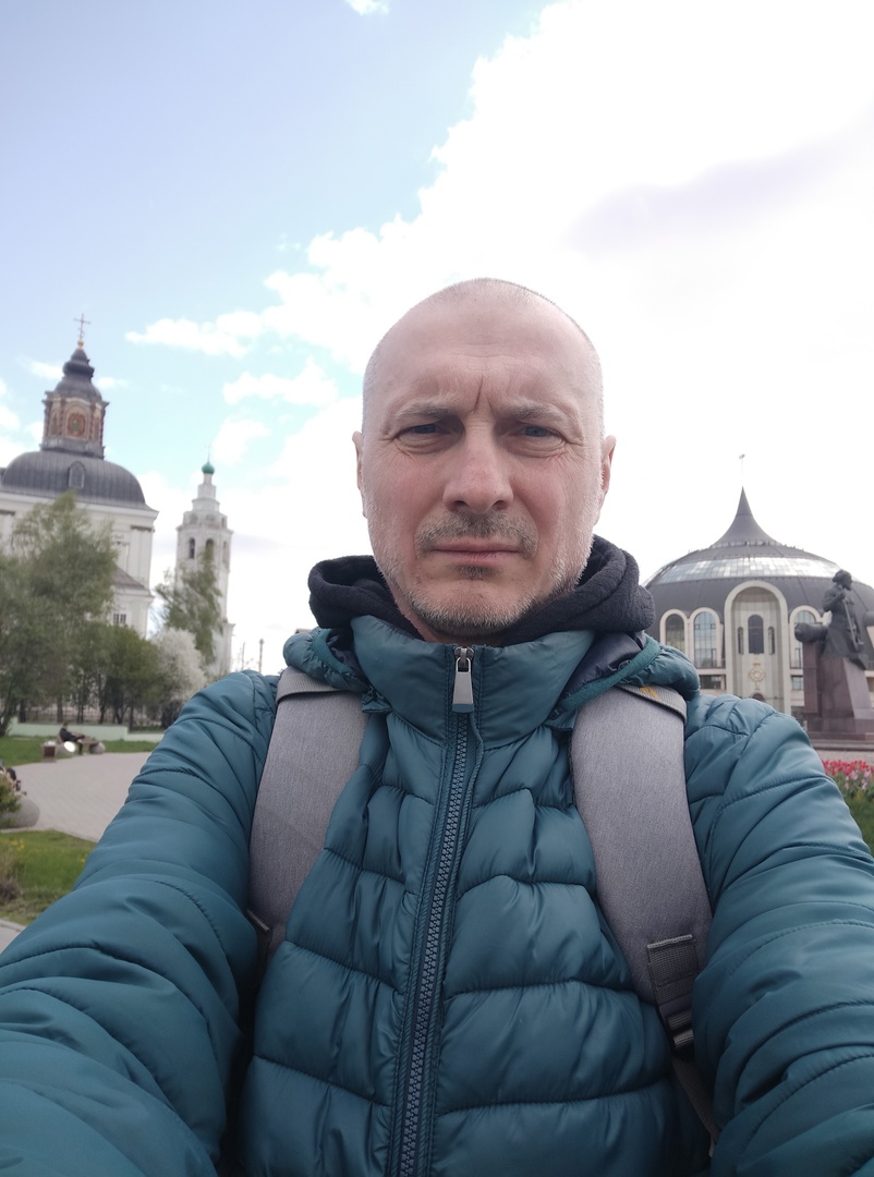 Нат Весенин