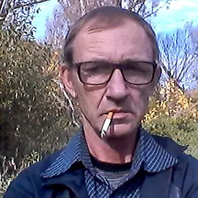 Виктор Толстов