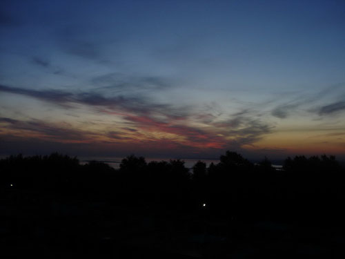 название название