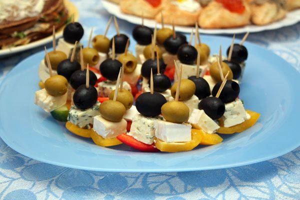 Закуски на шпажках рецепты и фото