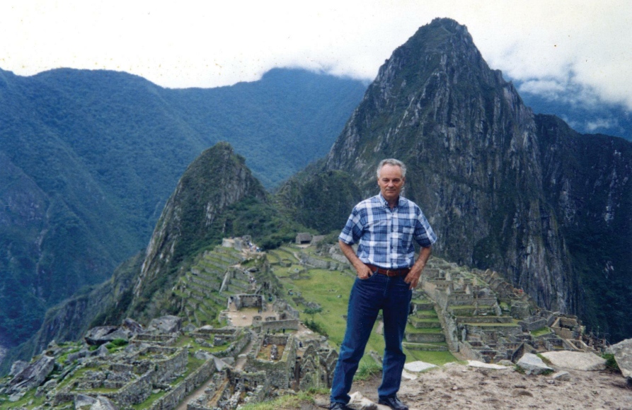 Эдуард Столяр