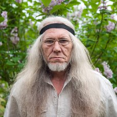 ������ ��